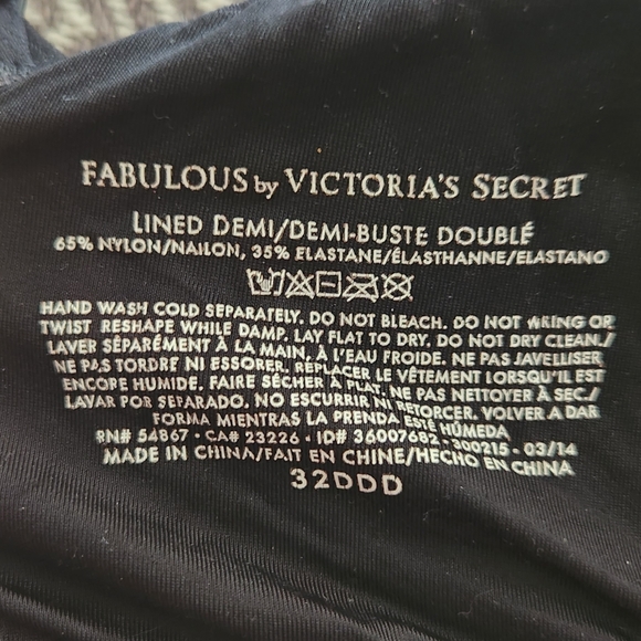 Victorias Secret Bras 32DDD - Picture 4 of 5